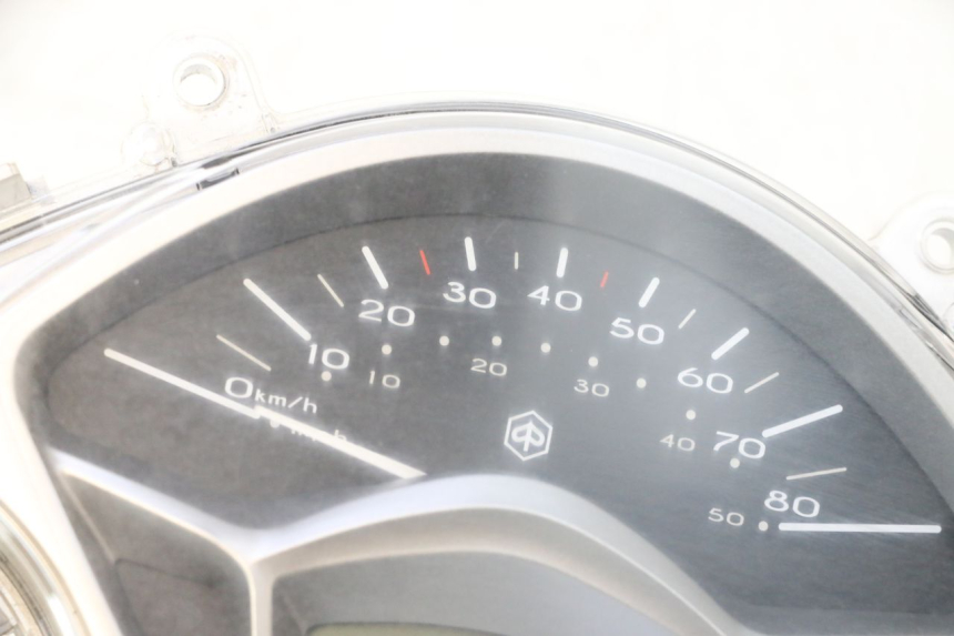 photo de CONTATORE PIAGGIO LIBERTY IGET 4T 50 (2015 - 2020) - Angolazione alternativa
