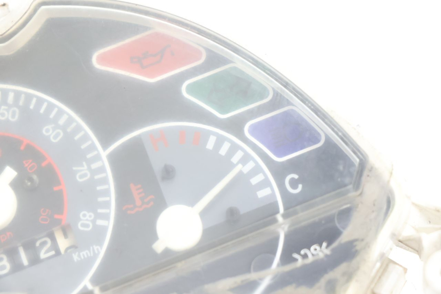 photo de CONTACHILOMETRI PEUGEOT LUDIX BLASTER 50 (2006 - 2014) - Zoom sullo stato d'uso