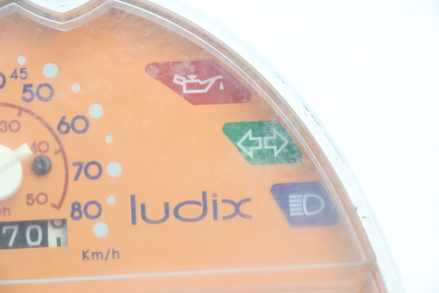 photo de CONTACHILOMETRI PEUGEOT LUDIX ONE 50 (2004 - 2013) - Zoom sullo stato d'uso