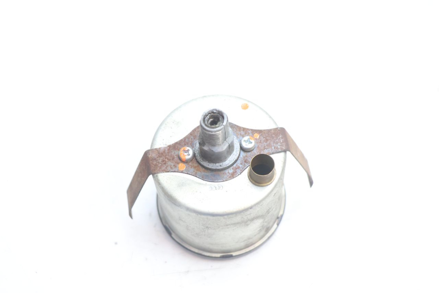 photo de CONTACHILOMETRI PEUGEOT LUDIX ONE 50 (2004 - 2013) - Dettagli dei punti di fissaggio
