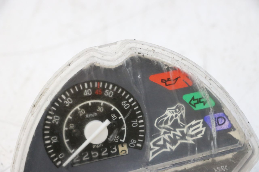 photo de CONTACHILOMETRI PEUGEOT LUDIX SNAKE 2T 50 (2004 - 2014) - Zoom sullo stato d'uso