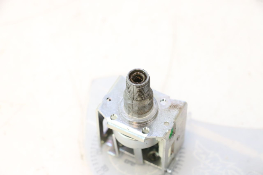 photo de CONTACHILOMETRI PEUGEOT LUDIX SNAKE 2T 50 (2004 - 2014) - Primo piano tecnico
