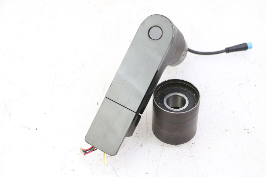 photo de CONTACHILOMETRI XIAOMI MI PRO 2 1 - Altra angolazione