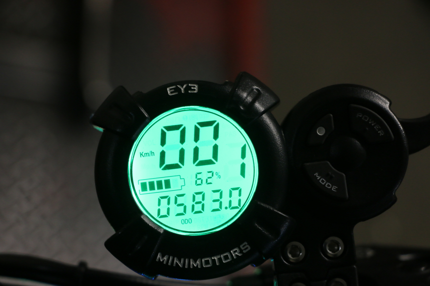 photo de CONTACHILOMETRI DUALTRON MINI SPECIAL 1 - Zoom sullo stato d'uso
