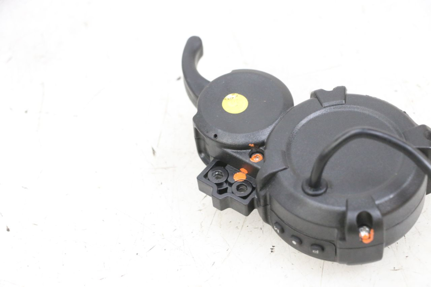 photo de CONTACHILOMETRI DUALTRON MINI SPECIAL 1 - Marcature e riferimenti originali