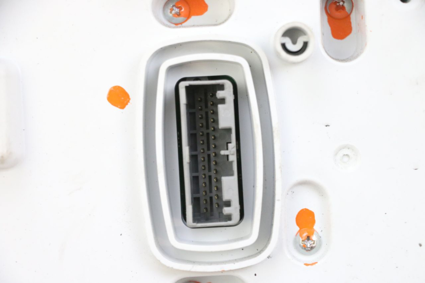 photo de CONTACHILOMETRI PIAGGIO MP3 HPE 300 (2019 - 2026) - Altra vista dell'articolo