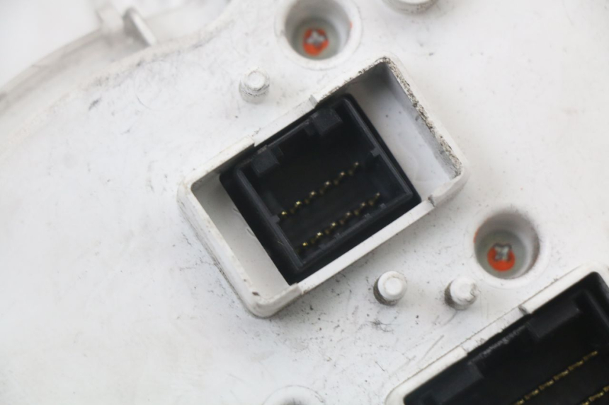 photo de CONTACHILOMETRI PIAGGIO MP3 LT 400 (2007 - 2012) - Zoom sui componenti