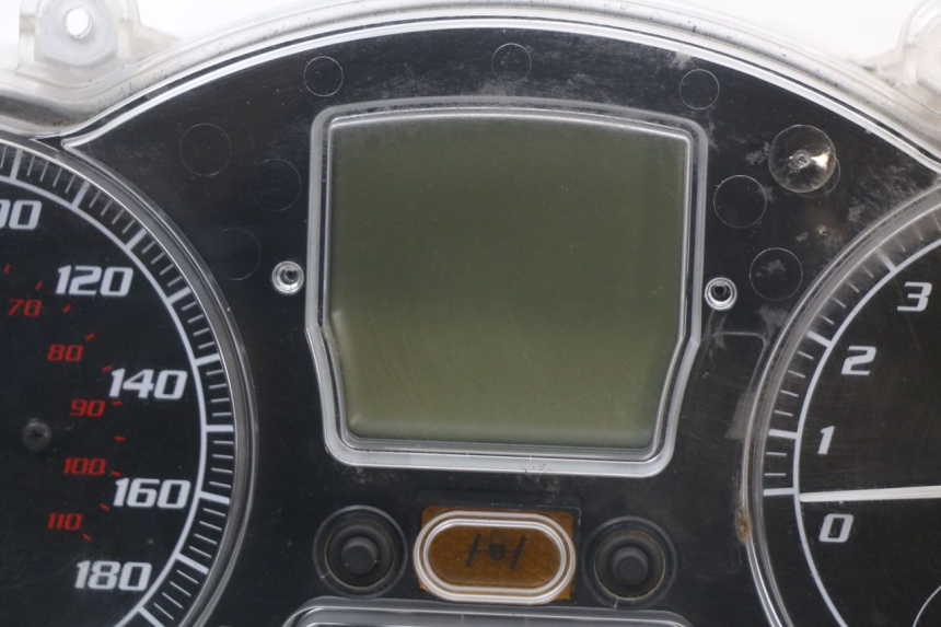 photo de CONTACHILOMETRI PIAGGIO MP3 LT 400 (2007 - 2012) - Zoom sullo stato d'uso