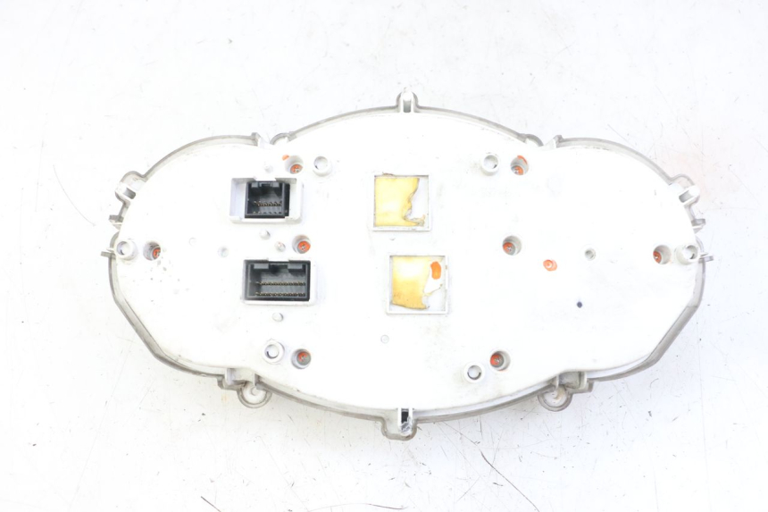 photo de CONTACHILOMETRI PIAGGIO MP3 LT 400 (2007 - 2012) - Caratteristiche distintive