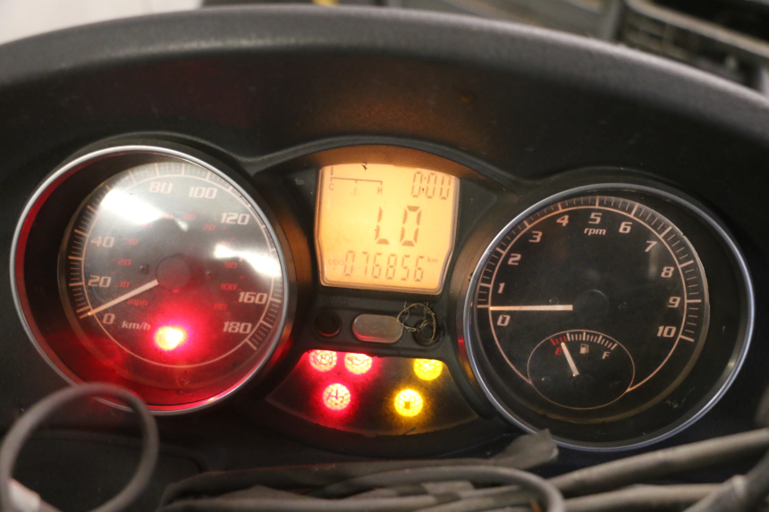 photo de CONTACHILOMETRI PIAGGIO MP3 LT 400 (2007 - 2012) - Zoom sullo stato d'uso