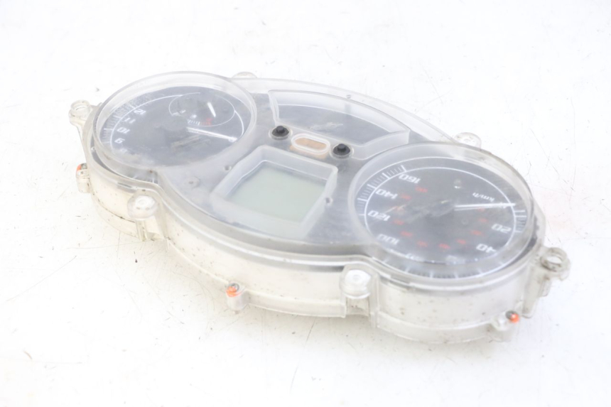 photo de CONTACHILOMETRI PIAGGIO MP3 LT 300 (2010 - 2016) - Primo piano tecnico