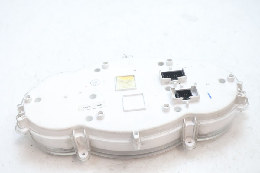 photo de CONTACHILOMETRI PIAGGIO MP3 LT 300 (2010 - 2016) - Altra vista dell'articolo