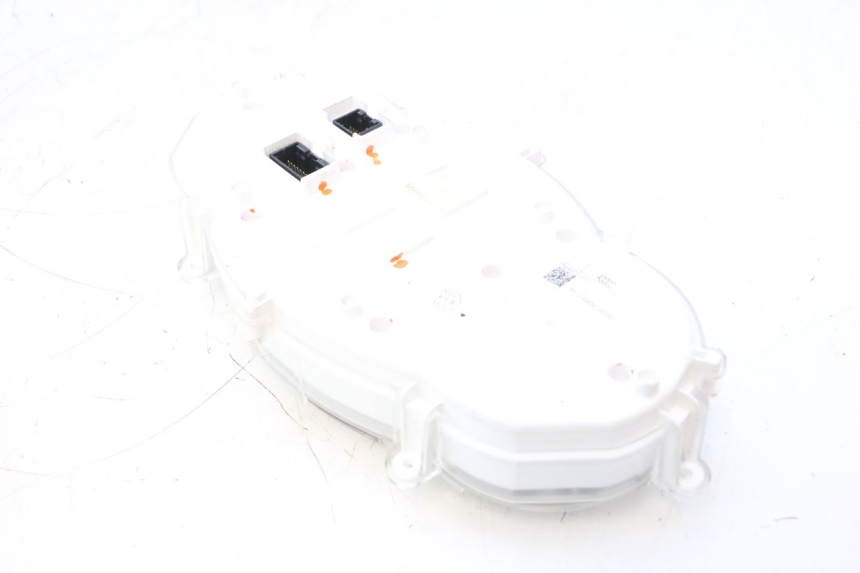 photo de CONTACHILOMETRI PIAGGIO MP3 LT 400 (2007 - 2012) - Altra angolazione