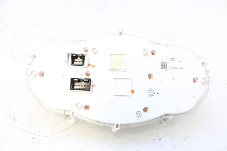 photo de CONTACHILOMETRI PIAGGIO MP3 LT 400 (2007 - 2012) - Dettagli dei punti di fissaggio
