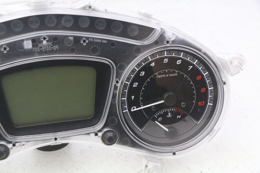 photo de CONTACHILOMETRI PIAGGIO MP3 500 (2014 - 2017) - Zoom sui componenti