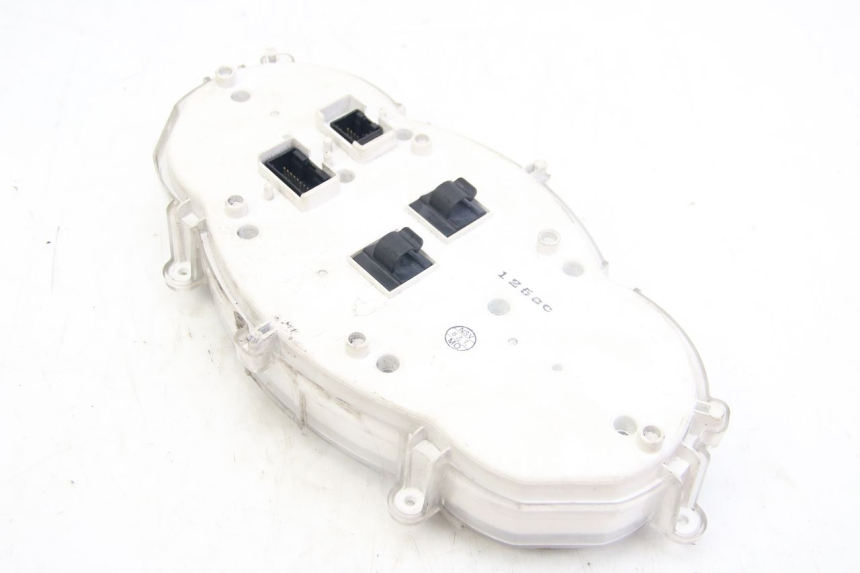 photo de CONTACHILOMETRI PIAGGIO MP3 125 (2006 - 2014) - Stato della superficie e materiale