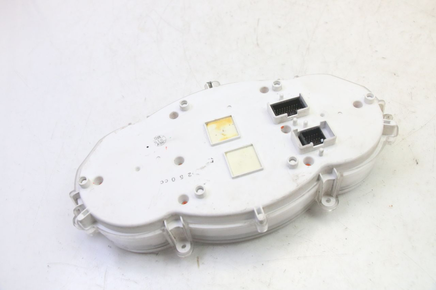 photo de CONTACHILOMETRI PIAGGIO MP3 RL 250 (2006 - 2010) - Ricambio usato controllato