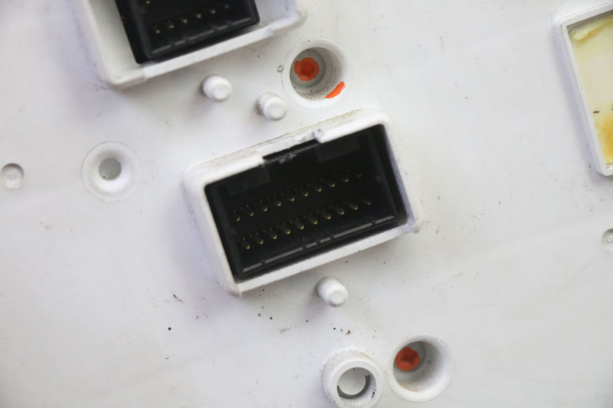 photo de CONTACHILOMETRI PIAGGIO MP3 RL 250 (2006 - 2010) - Marcature e riferimenti originali