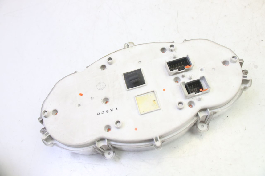 photo de CONTACHILOMETRI PIAGGIO MP3 125 (2006 - 2014) - Altra vista dell'articolo