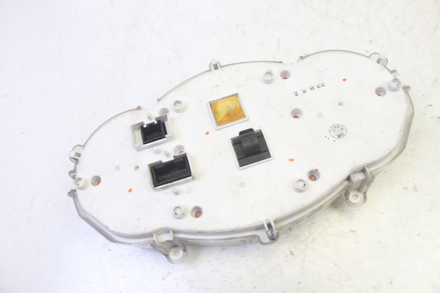 photo de CONTACHILOMETRI PIAGGIO MP3 RL 250 (2006 - 2010) - Ricambio usato controllato