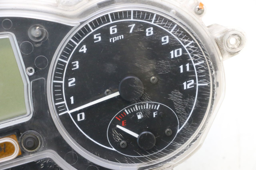 photo de CONTACHILOMETRI PIAGGIO MP3 RL 250 (2006 - 2010) - Altra angolazione