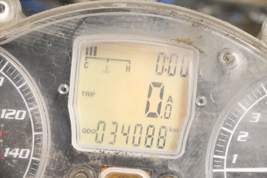 photo de CONTACHILOMETRI PIAGGIO MP3 125 (2006 - 2014) - Primo piano tecnico