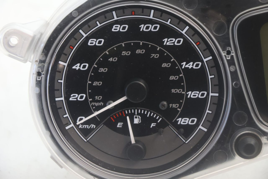 photo de CONTACHILOMETRI PIAGGIO MP3 500 (2016 - 2018) - Dettaglio del componente