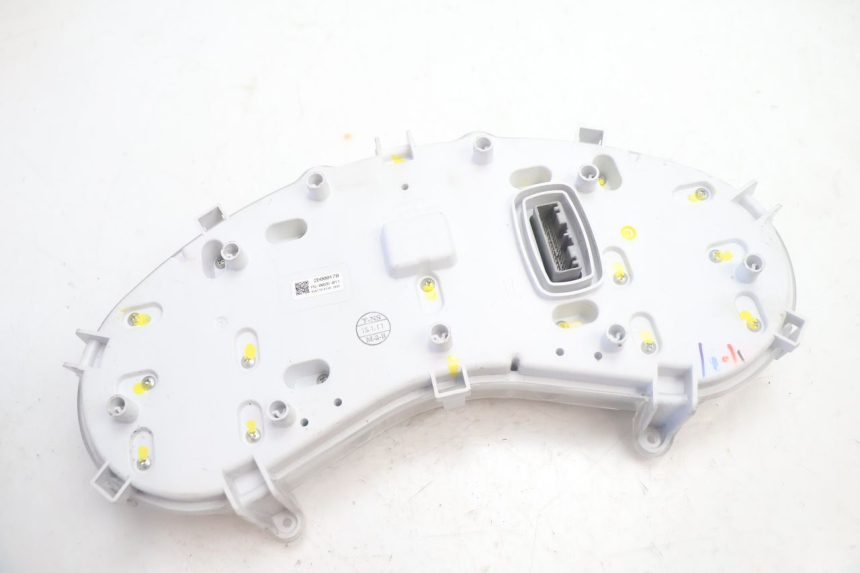 photo de CONTACHILOMETRI PIAGGIO MP3 500 (2016 - 2018) - Altra vista dell'articolo