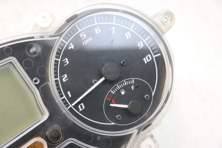photo de CONTACHILOMETRI PIAGGIO MP3 500 (2011 - 2015) - Zoom qualità usato
