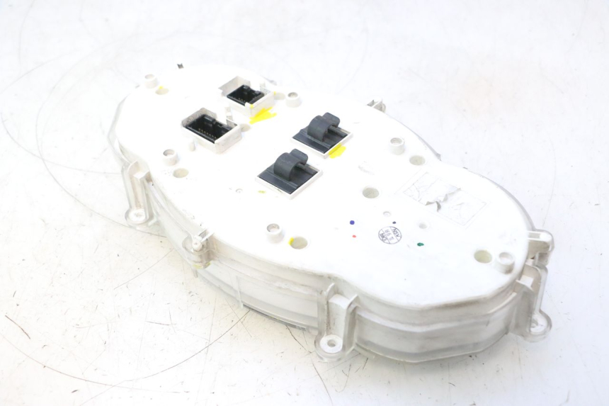photo de CONTACHILOMETRI PIAGGIO MP3 500 (2011 - 2015) - Altra angolazione