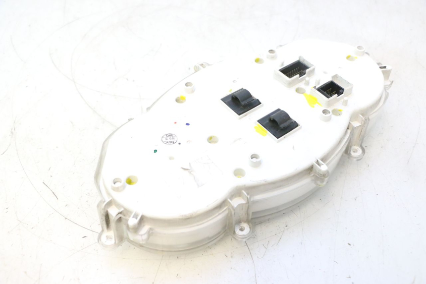 photo de CONTACHILOMETRI PIAGGIO MP3 500 (2011 - 2015) - Vista d'insieme del prodotto