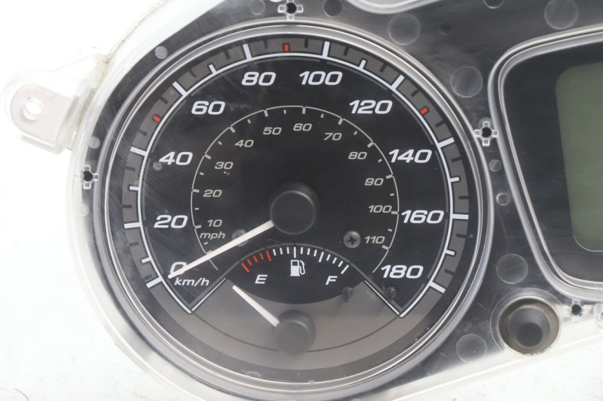 photo de CONTACHILOMETRI PIAGGIO MP3 500 (2016 - 2018) - Zoom sullo stato d'uso