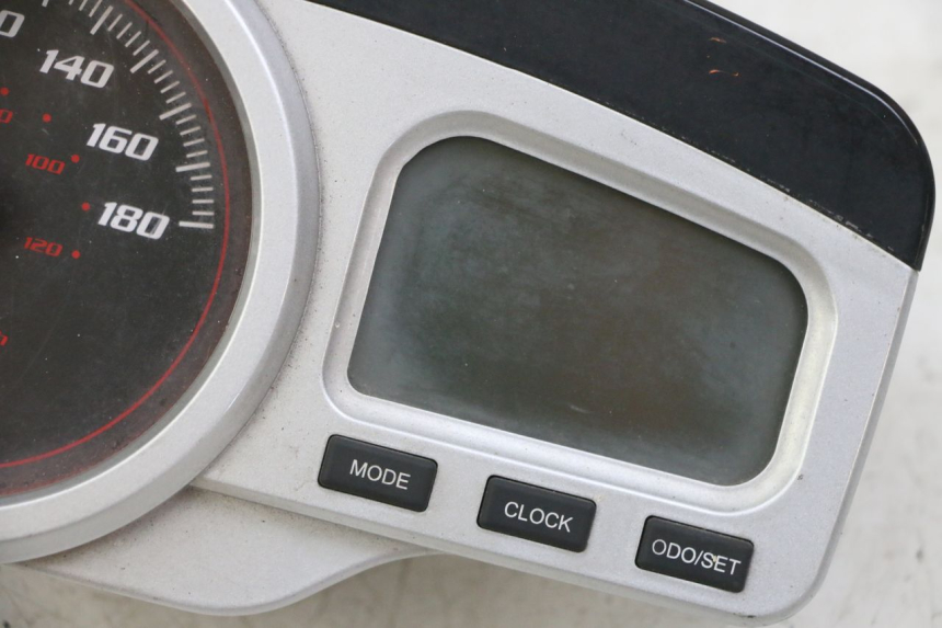 photo de CONTACHILOMETRI GILERA NEXUS 125 (2009 - 2013) - Altra vista dell'articolo