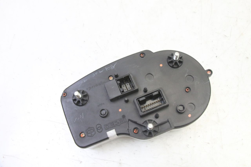 photo de CONTACHILOMETRI GILERA NEXUS 125 (2009 - 2013) - Dettagli dei punti di fissaggio