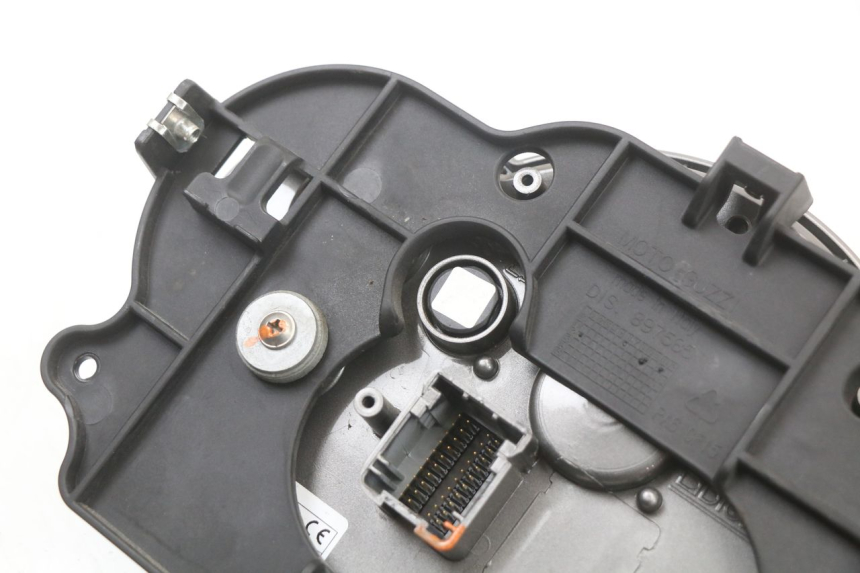 photo de CONTACHILOMETRI MOTO GUZZI NORGE 8V GT 1200 (2011 - 2016) - Marcature e riferimenti originali