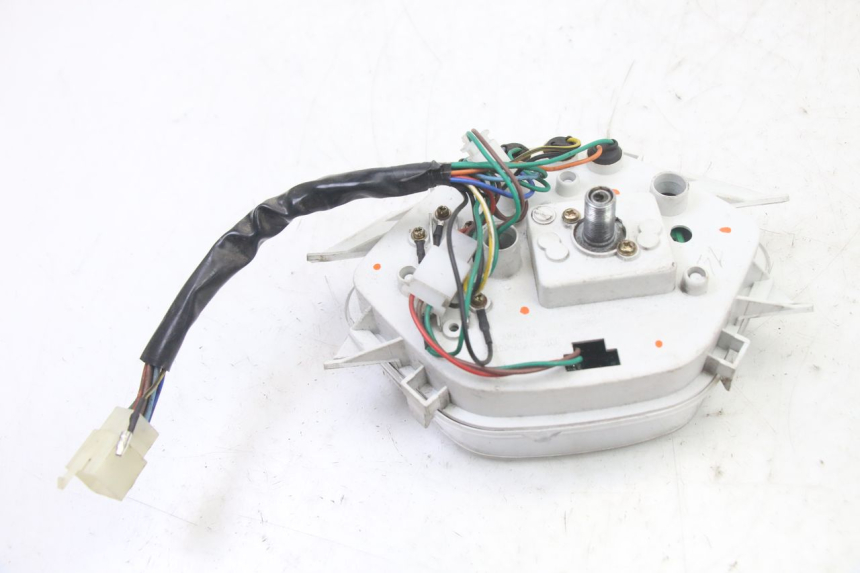 photo de CONTACHILOMETRI JM MOTORS OLDIES GT 4T 50 (2018 - 2025) - Stato della superficie e materiale