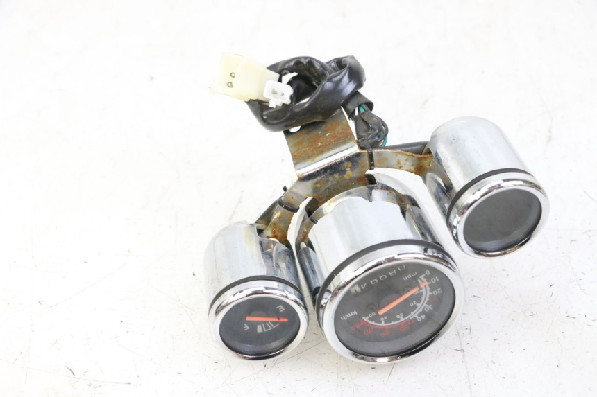 photo de CONTACHILOMETRI JM MOTORS OLDIES GT 4T 50 (2018 - 2025) - Stato della superficie e materiale