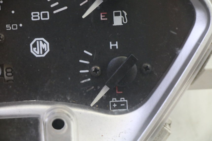 photo de CONTACHILOMETRI JM MOTORS OLDIES GT 4T 50 (2018 - 2025) - Primo piano tecnico