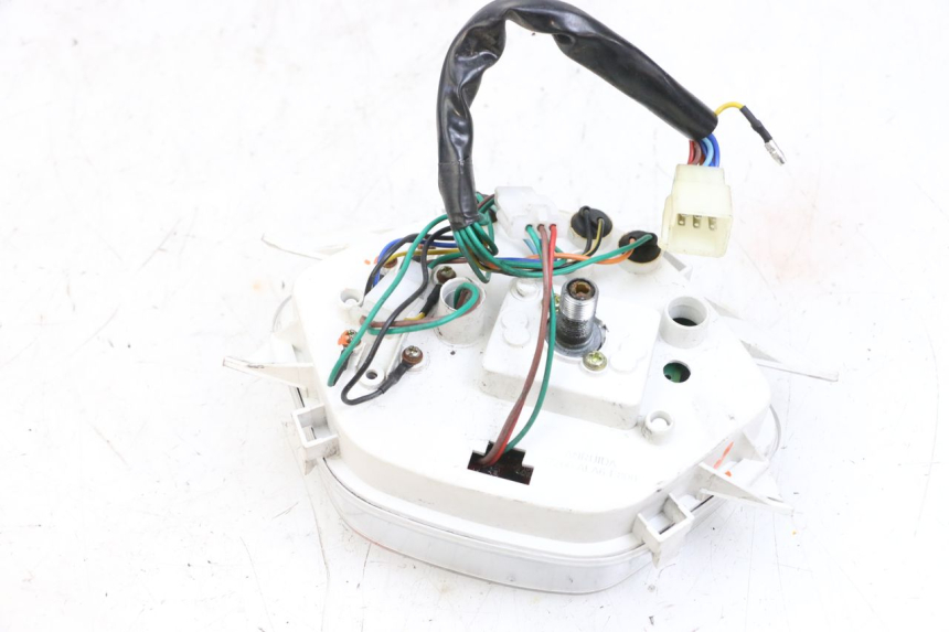 photo de CONTACHILOMETRI JM MOTORS OLDIES GT 4T 50 (2018 - 2025) - Stato della superficie e materiale