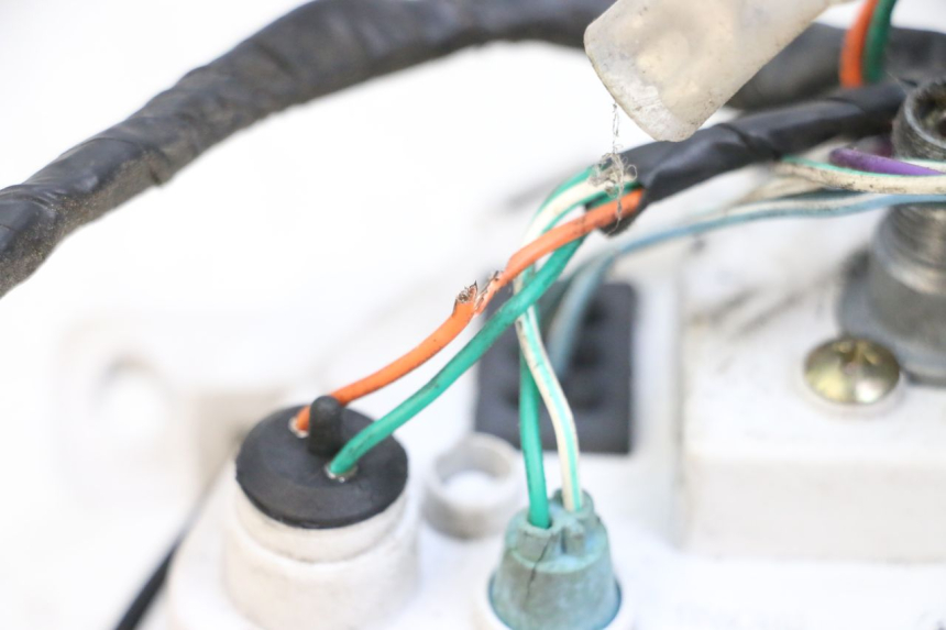 photo de CONTACHILOMETRI SYM ORBIT III 3 4T 50 (2018 - 2021) - Stato della superficie e materiale