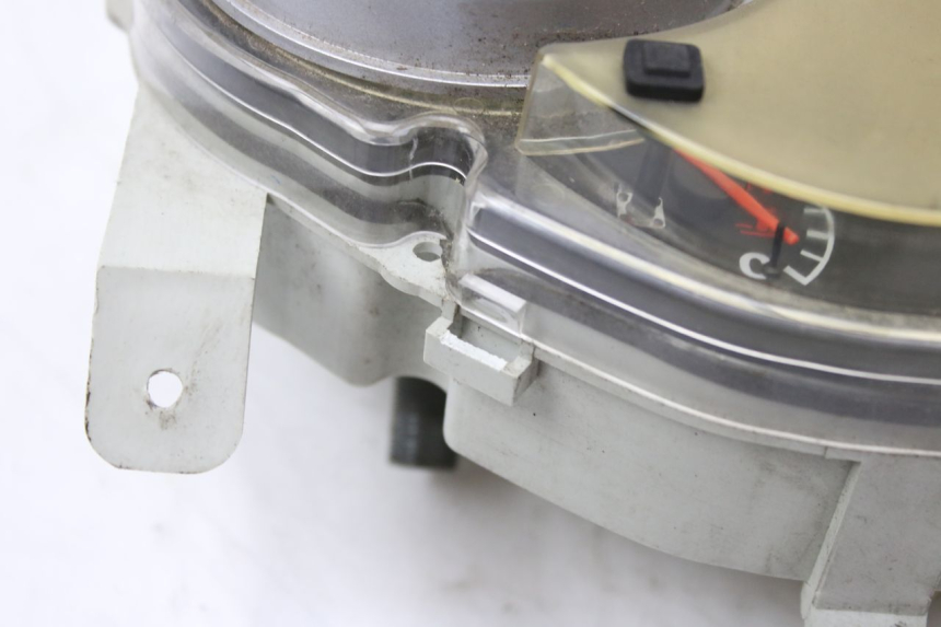 photo de CONTACHILOMETRI KEEWAY OUTLOOK 125 (2007 - 2013) - Dettagli dei punti di fissaggio