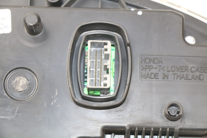 photo de CONTATORE HONDA PCX (JF47) 125 (2012 - 2013) - Dettagli dei punti di fissaggio