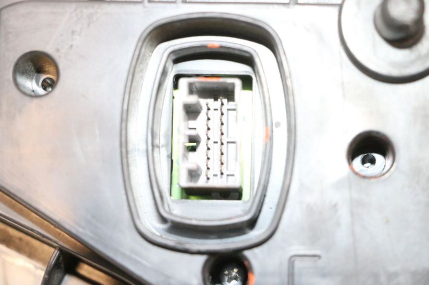 photo de Contachilometri HONDA PCX (JF57/JF64) 125 (2014 - 2018) - Stato della superficie e materiale