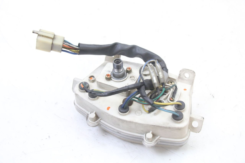 photo de CONTACHILOMETRI PEUGEOT KISBEE 2T 50 (2010 - 2017) - Stato della superficie e materiale