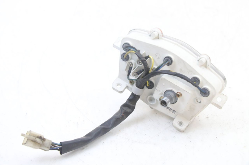 photo de CONTACHILOMETRI PEUGEOT KISBEE 4T 50 (2018 - 2022) - Dettagli dei punti di fissaggio