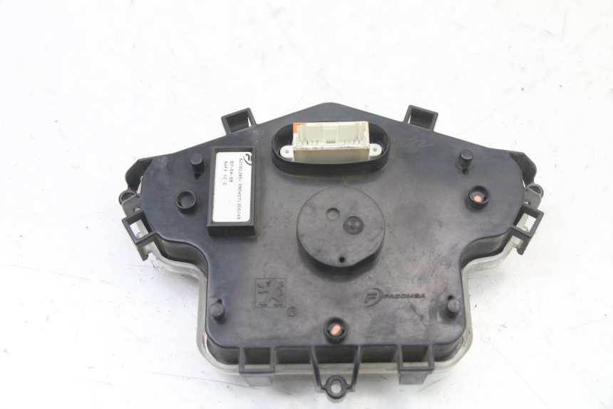 photo de CONTACHILOMETRI PEUGEOT SPEEDFIGHT 3 LC 2T 50 (2009 - 2015) - Stato della superficie e materiale