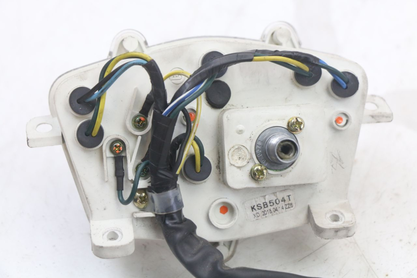 photo de CONTACHILOMETRI PEUGEOT STREETZONE 4T 50 (2018 - 2023) - Dettagli dei punti di fissaggio