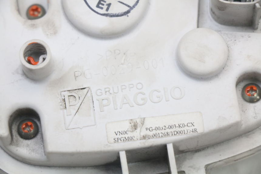 photo de CONTACHILOMETRI PIAGGIO LIBERTY IGET 4T 50 (2021 - 2025) - Stato della superficie e materiale