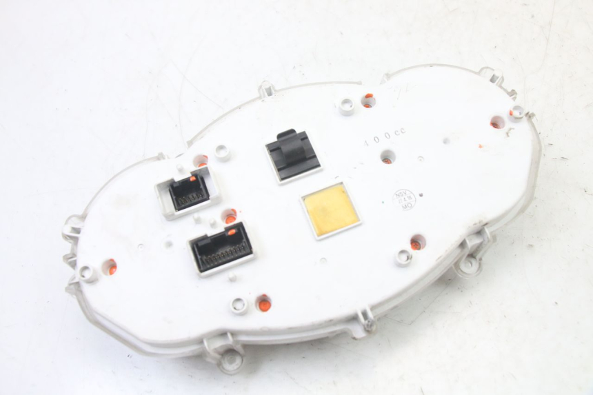 photo de CONTACHILOMETRI PIAGGIO MP3 LT 400 (2007 - 2012) - Stato della superficie e materiale