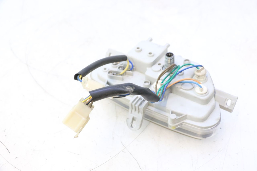 photo de CONTACHILOMETRI VASTRO R-ONE 4T 50 (2014 - 2022) - Altra angolazione